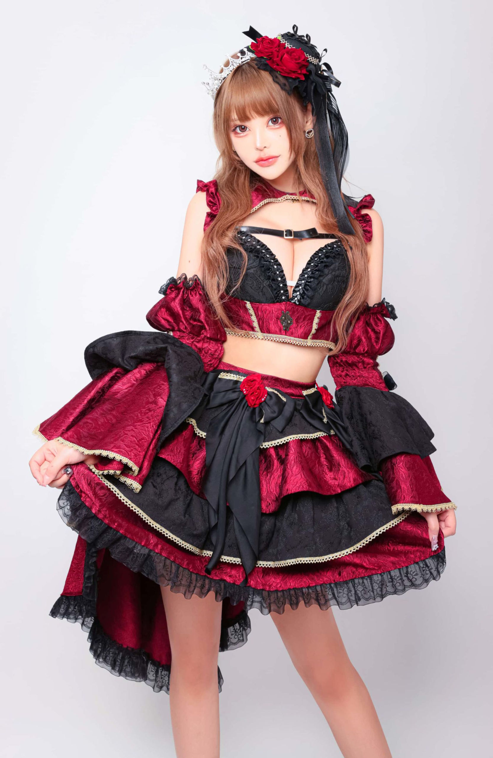 人気コスプレイヤー＆歌舞伎町コンカフェオーナー【Bisquedoll】嬢王