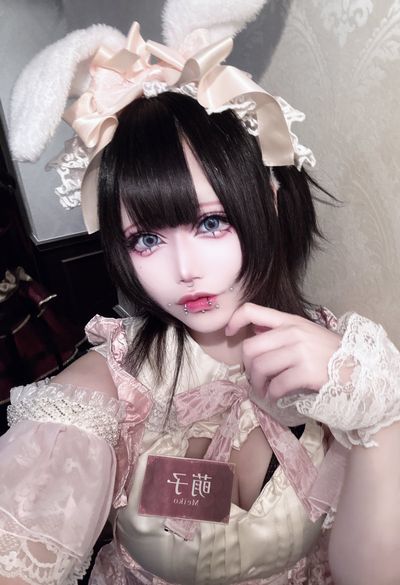 萌子（メイコ）