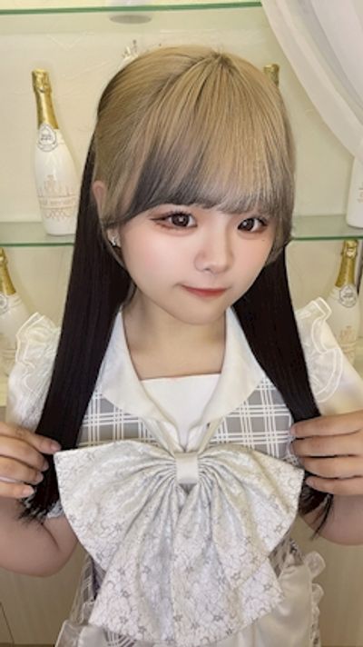 あや