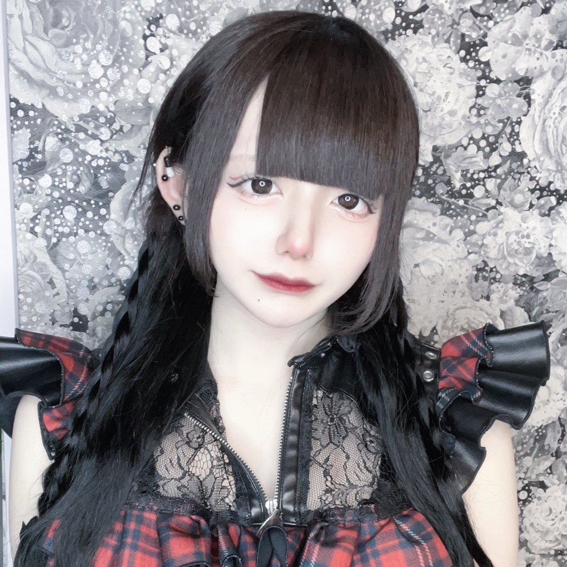 16(いむ)（メイドロックカフェ東京）